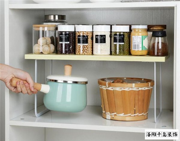 內(nèi)置分層架，櫥柜更能裝